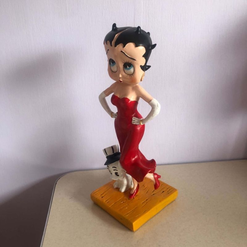 Betty Boop figur med hund
